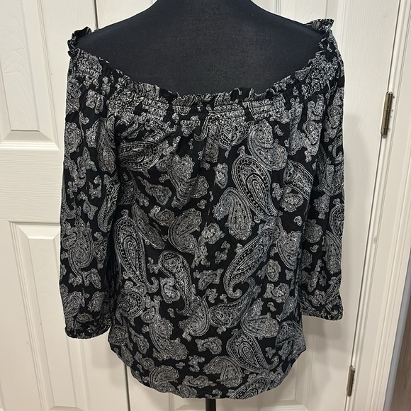 MICHAEL Michael Kors Paisley Print Off-The-Shoulder Top - Picture 7 of 10